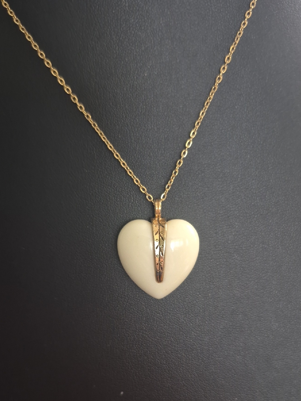 Sarah Coventry Vintage Endearing Heart Pendant Necklace (Not Original Chain)
